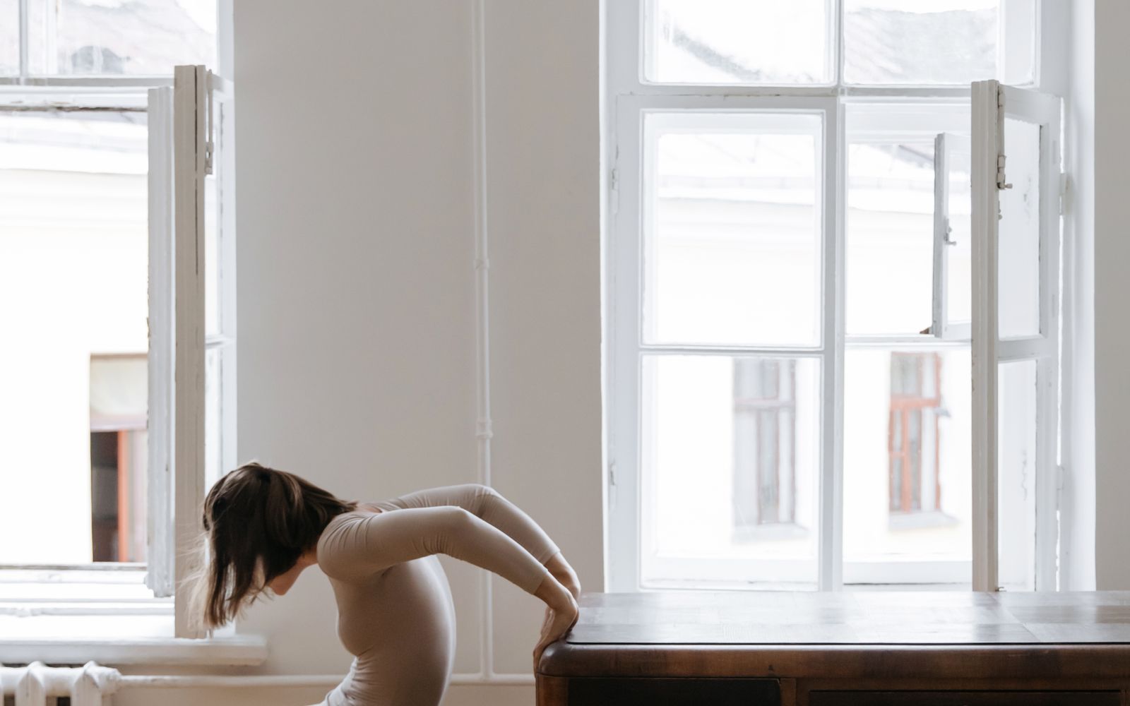 Relaxed wellness conversation about everyday neck habits